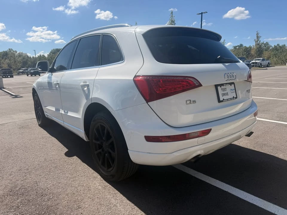 2011 Audi 8R Q5 - Image 2 of 12