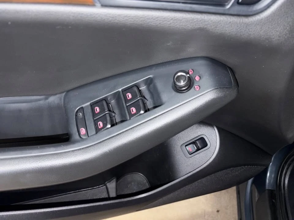 2011 Audi 8R Q5 - Image 10 of 15