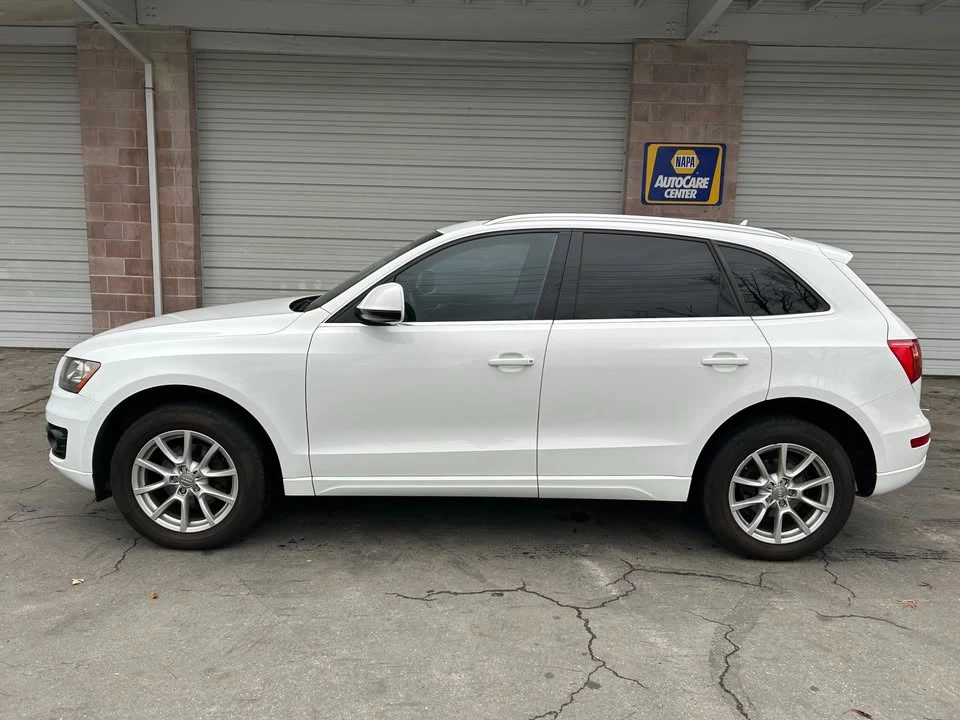2011 Audi 8R Q5 - Image 2 of 18