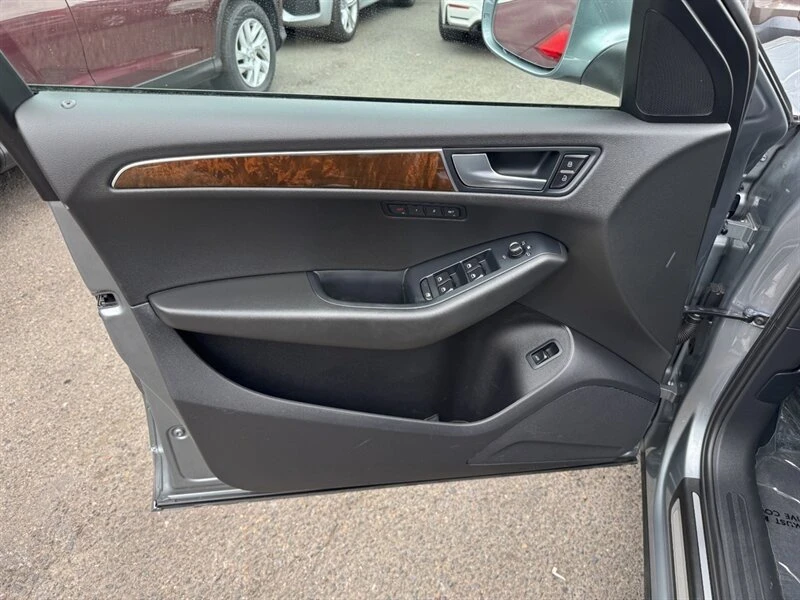 2011 Audi 8R Q5 - Image 12 of 20