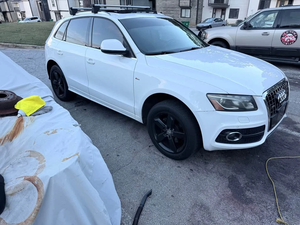 2011 Audi 8R Q5 - Image 2 of 11
