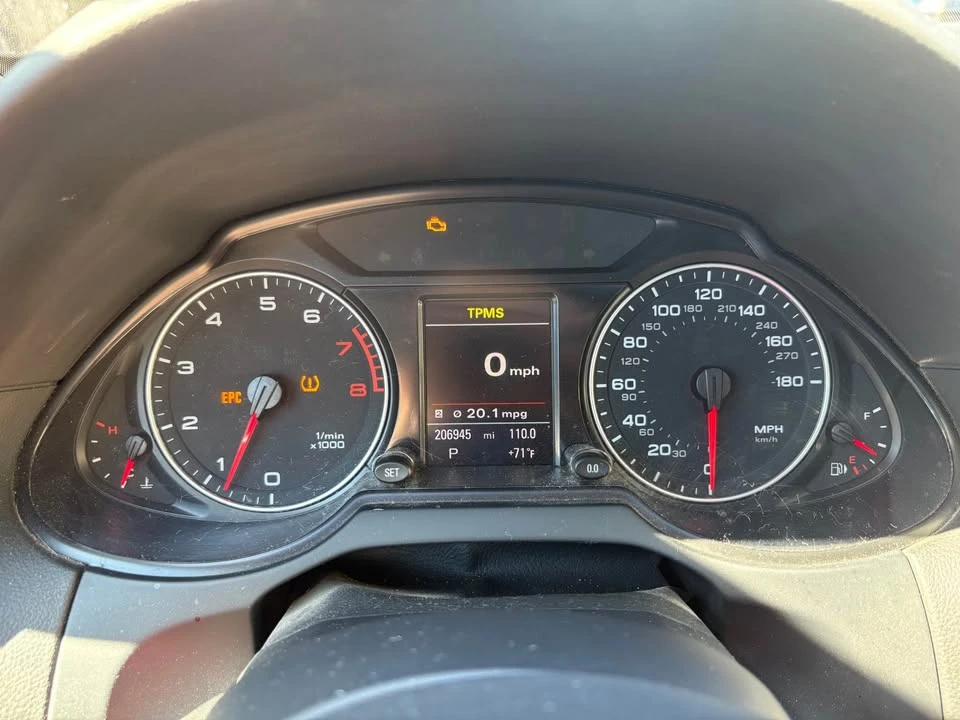 2011 Audi 8R Q5 - Image 10 of 12
