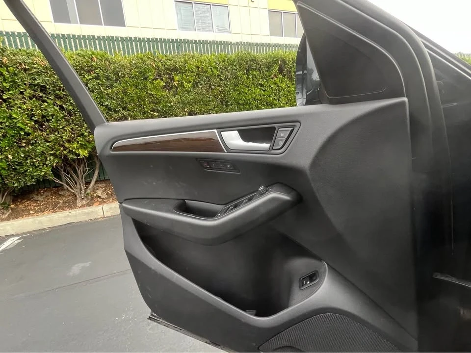 2011 Audi 8R Q5 - Image 14 of 20