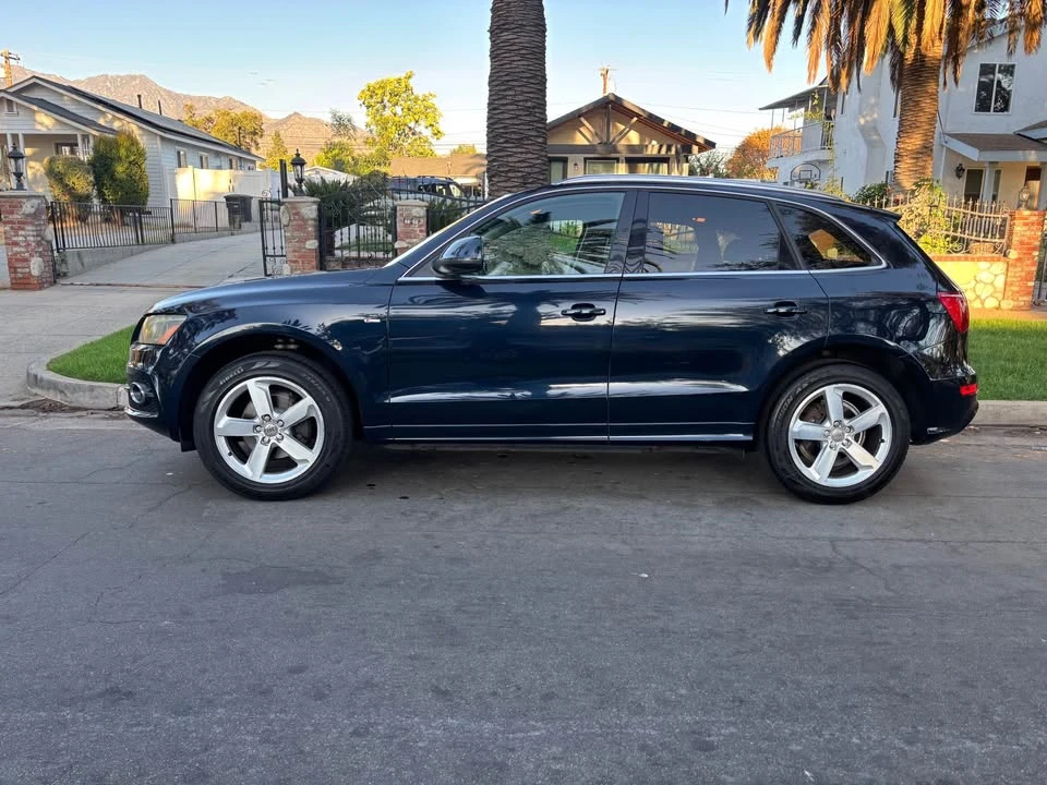 2011 Audi 8R Q5 - Image 2 of 15