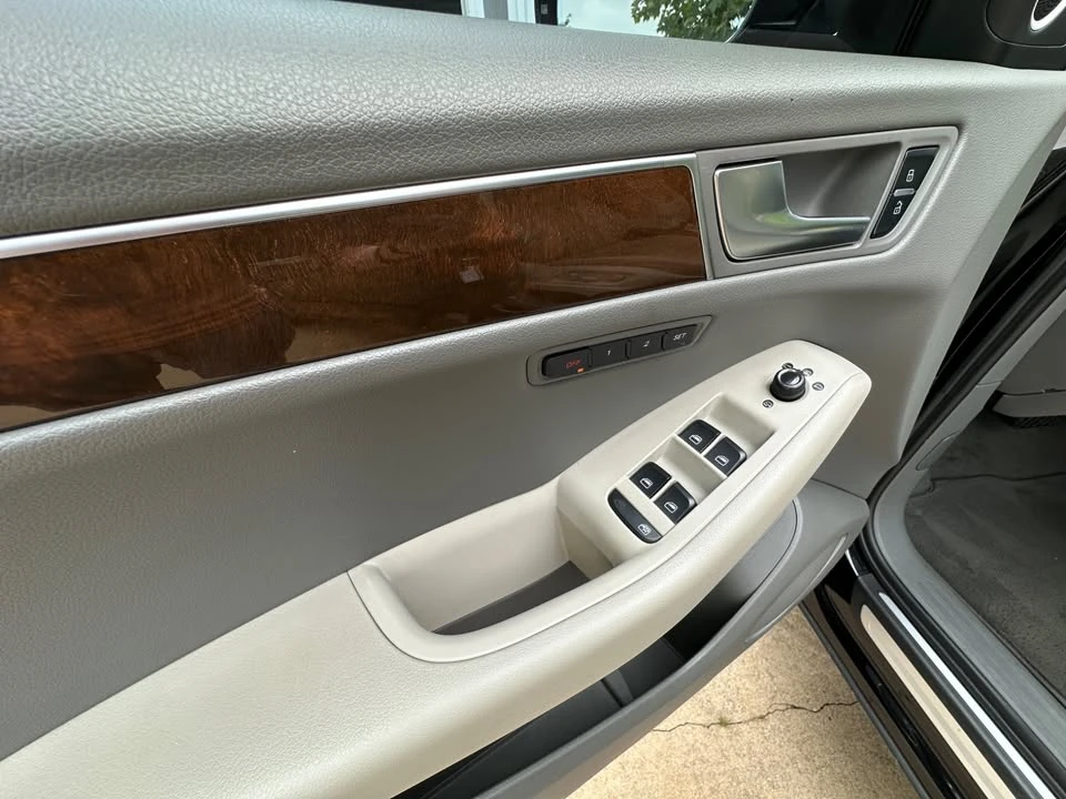 2011 Audi 8R Q5 - Image 12 of 20