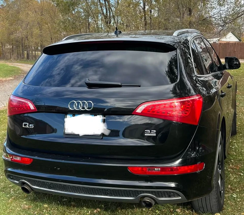 2011 Audi 8R Q5 - Image 2 of 4