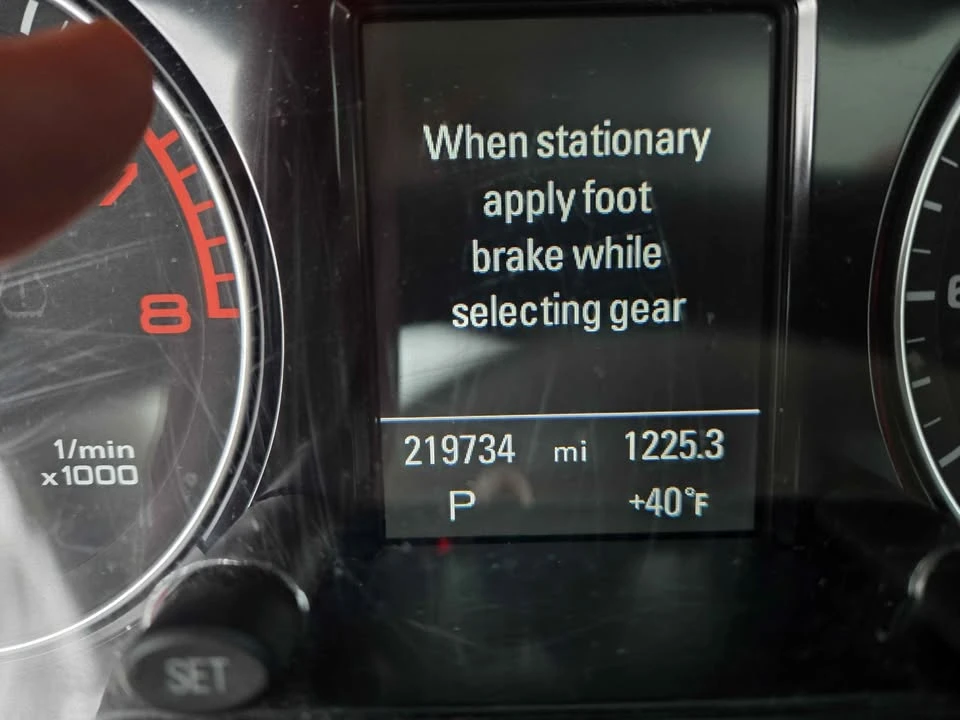 2011 Audi 8R Q5 - Image 14 of 17