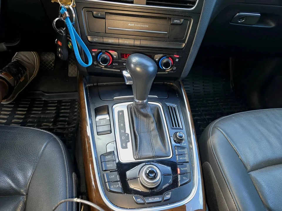 2011 Audi 8R Q5 - Image 12 of 17