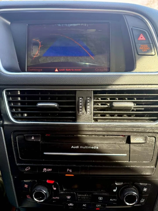 2011 Audi 8R Q5 - Image 12 of 12