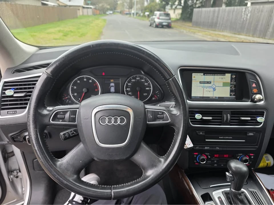 2011 Audi 8R Q5 - Image 10 of 18