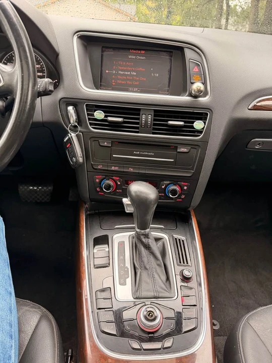 2011 Audi 8R Q5 - Image 12 of 18