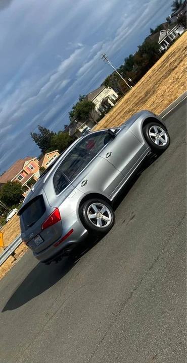 2011 Audi 8R Q5 - Image 3 of 17