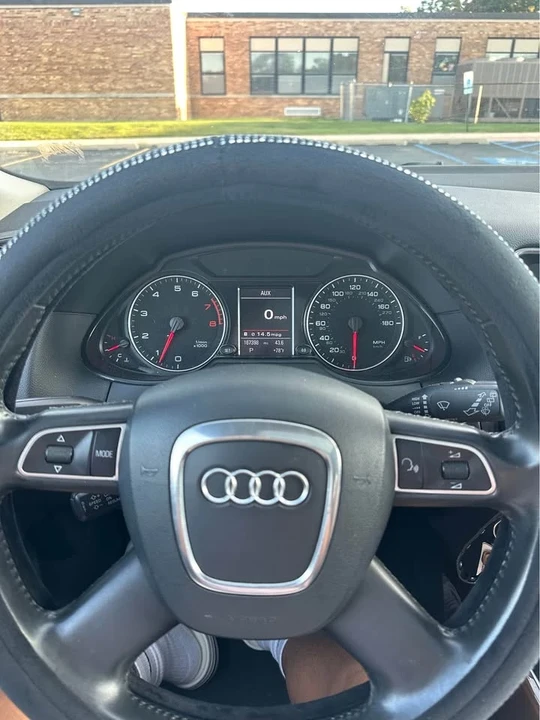 2011 Audi 8R Q5 - Image 6 of 11