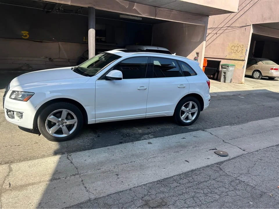 2011 Audi 8R Q5 - Image 2 of 7