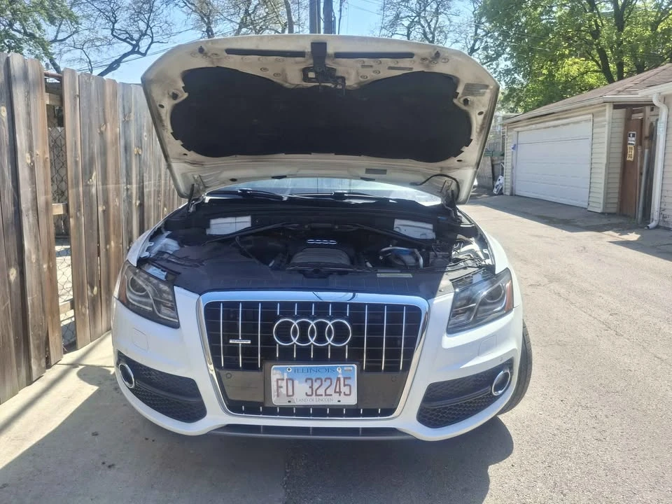 2011 Audi 8R Q5 - Image 2 of 12