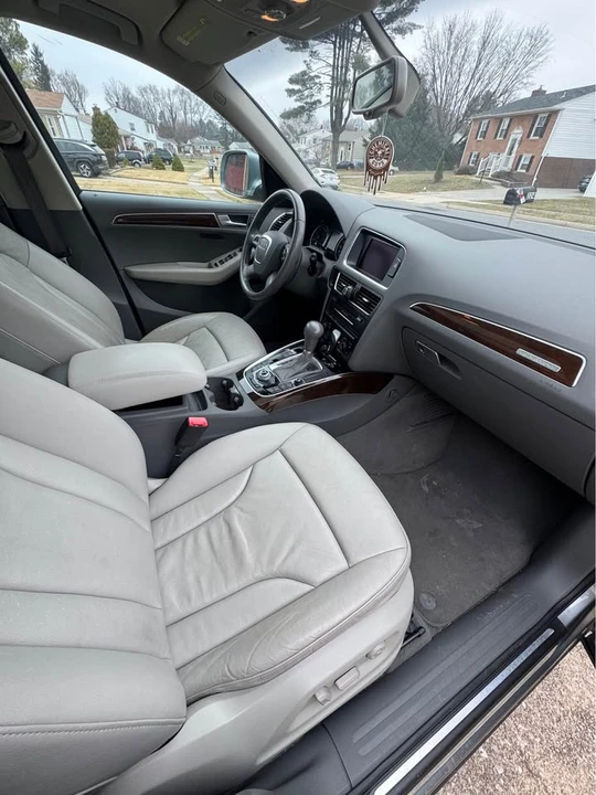 2011 Audi 8R Q5 - Image 12 of 17