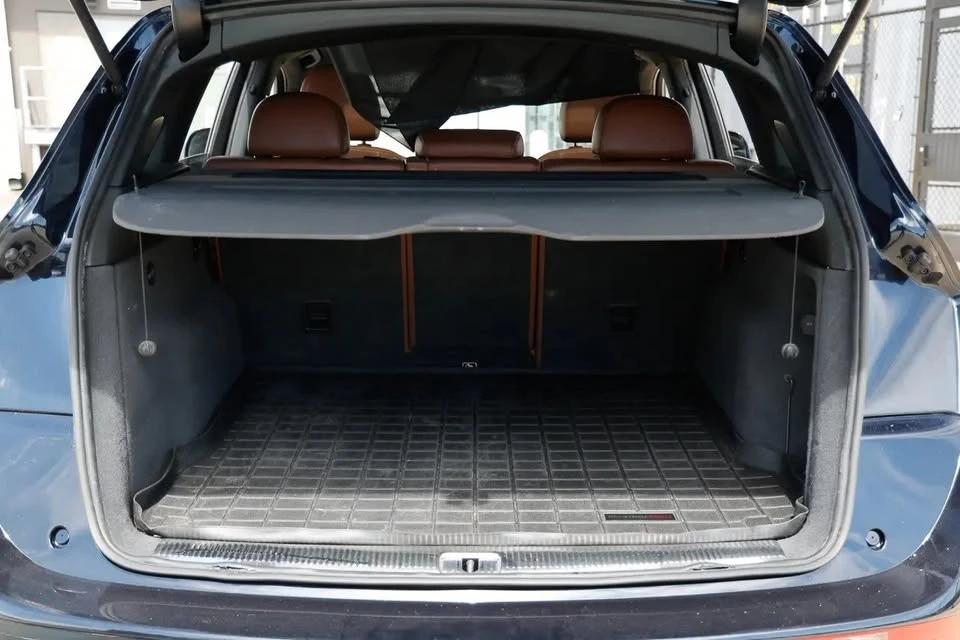 2011 Audi 8R Q5 - Image 8 of 8