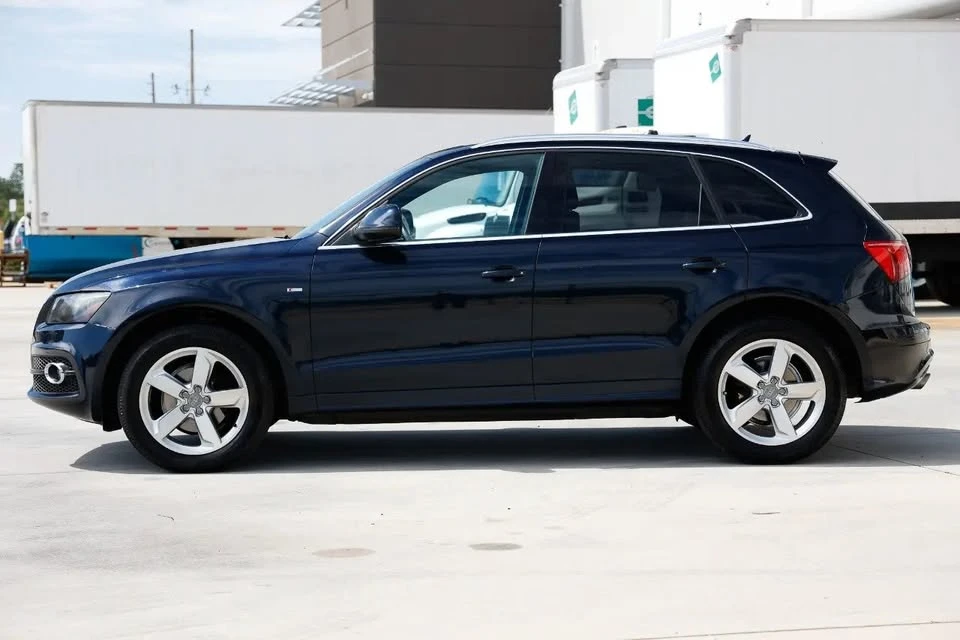 2011 Audi 8R Q5 - Image 2 of 8