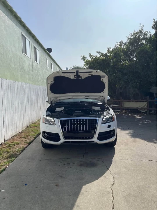 2011 Audi 8R Q5 - Image 2 of 10