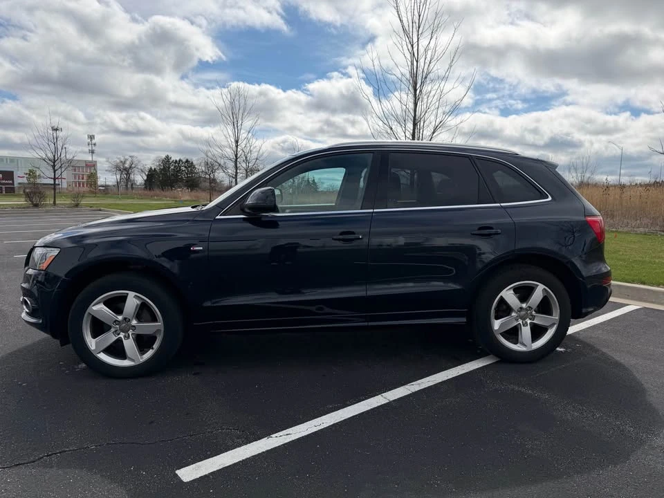 2011 Audi 8R Q5 - Image 2 of 17
