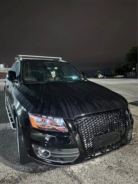 2011 Audi 8R Q5 - Image 2 of 8