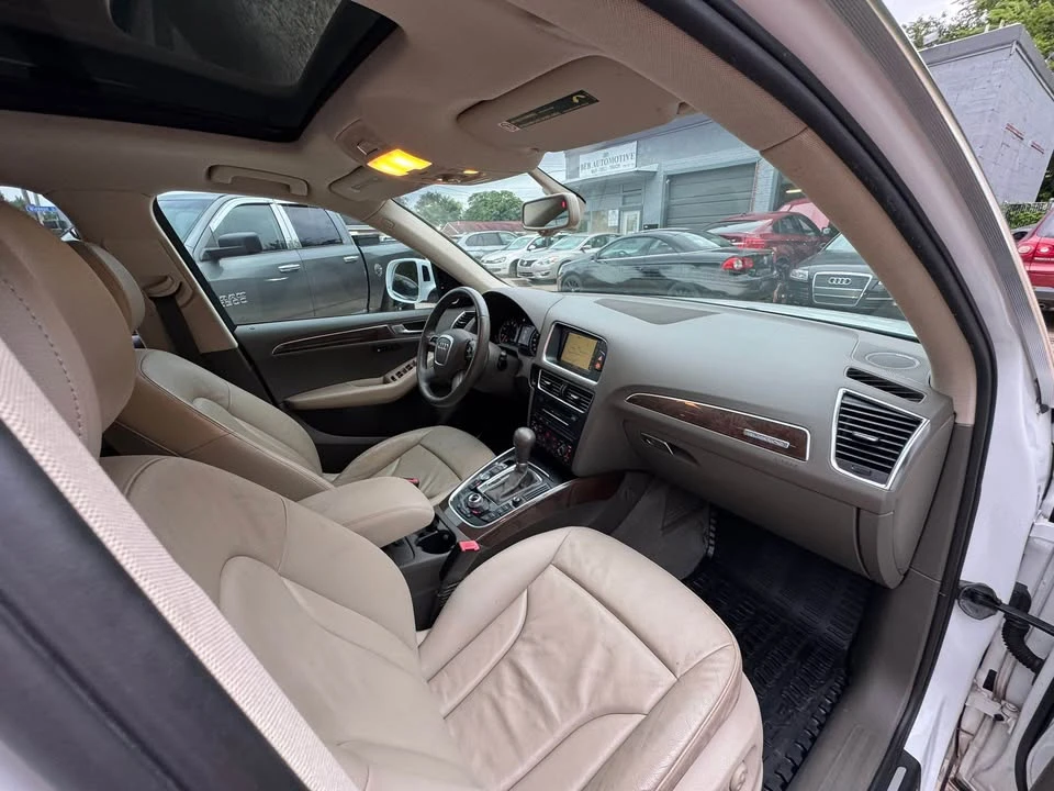 2011 Audi 8R Q5 - Image 2 of 19