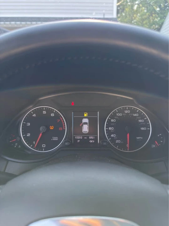 2011 Audi 8R Q5 - Image 2 of 18