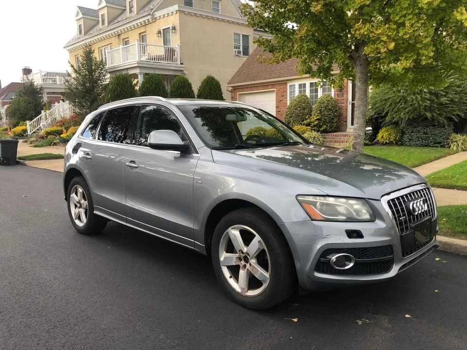 2011 Audi 8R Q5 - Image 2 of 8
