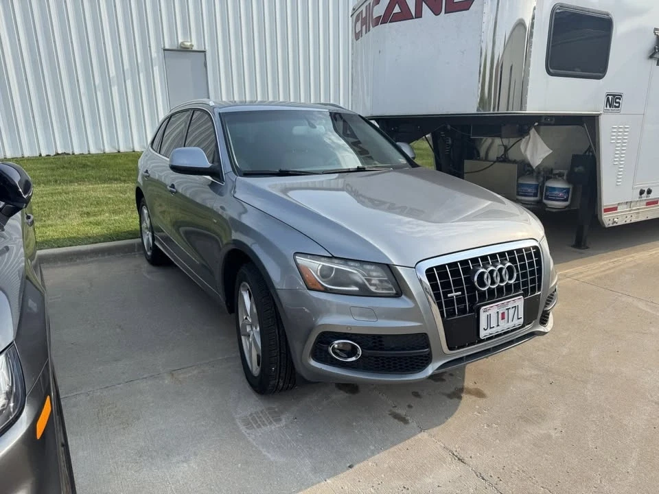 2011 Audi 8R Q5 - Image 2 of 4