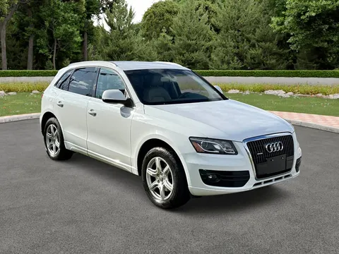2011 Audi Q5 Quattro 2.0L Premium Plus