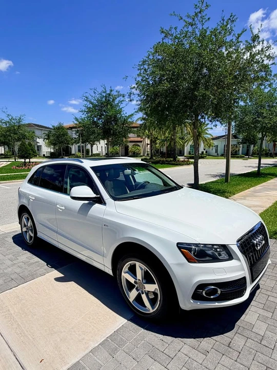 2011 Audi 8R Q5 - Image 2 of 8
