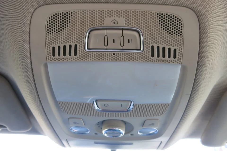 2011 Audi 8R Q5 - Image 15 of 20