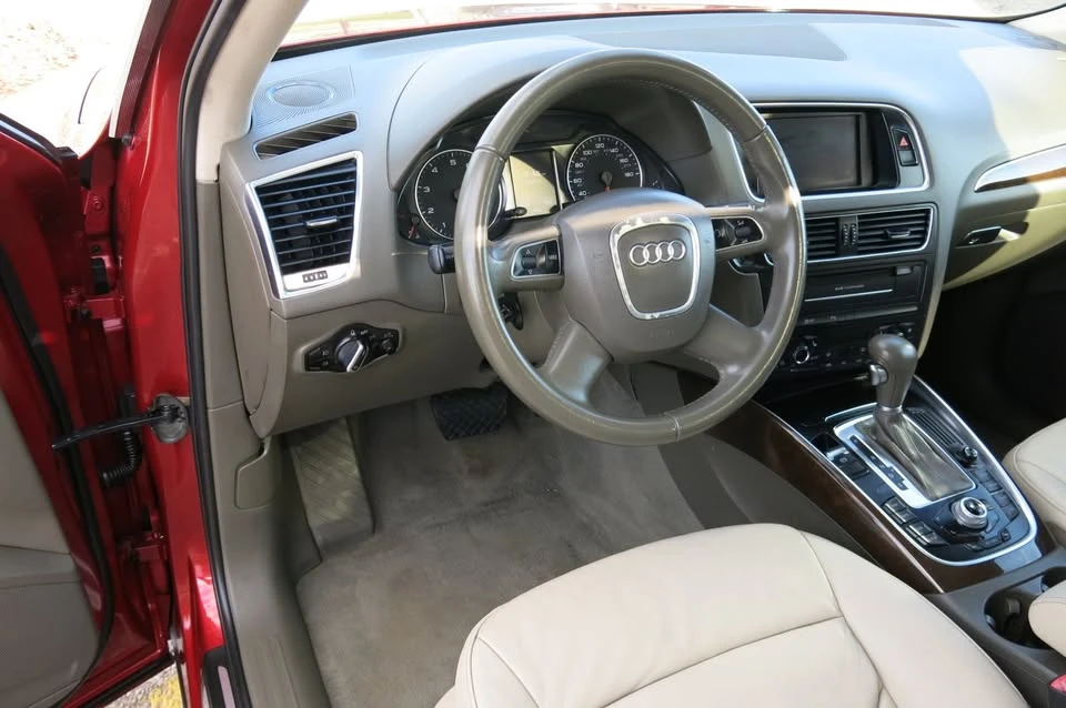 2011 Audi 8R Q5 - Image 9 of 20