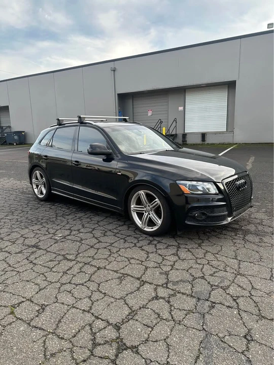 2011 Audi 8R Q5 - Image 2 of 10