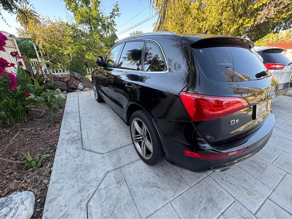 2011 Audi 8R Q5 - Image 2 of 4
