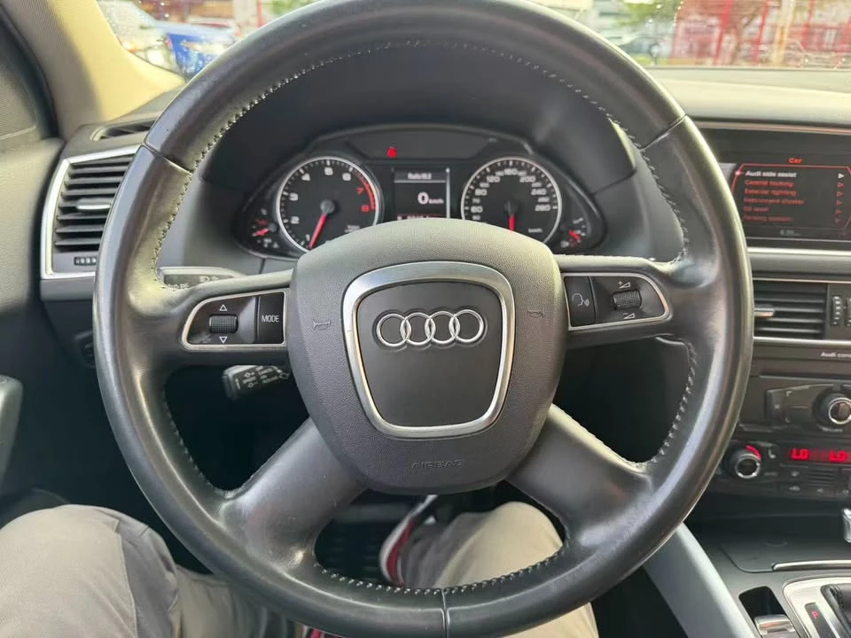 2011 Audi 8R Q5 - Image 14 of 18