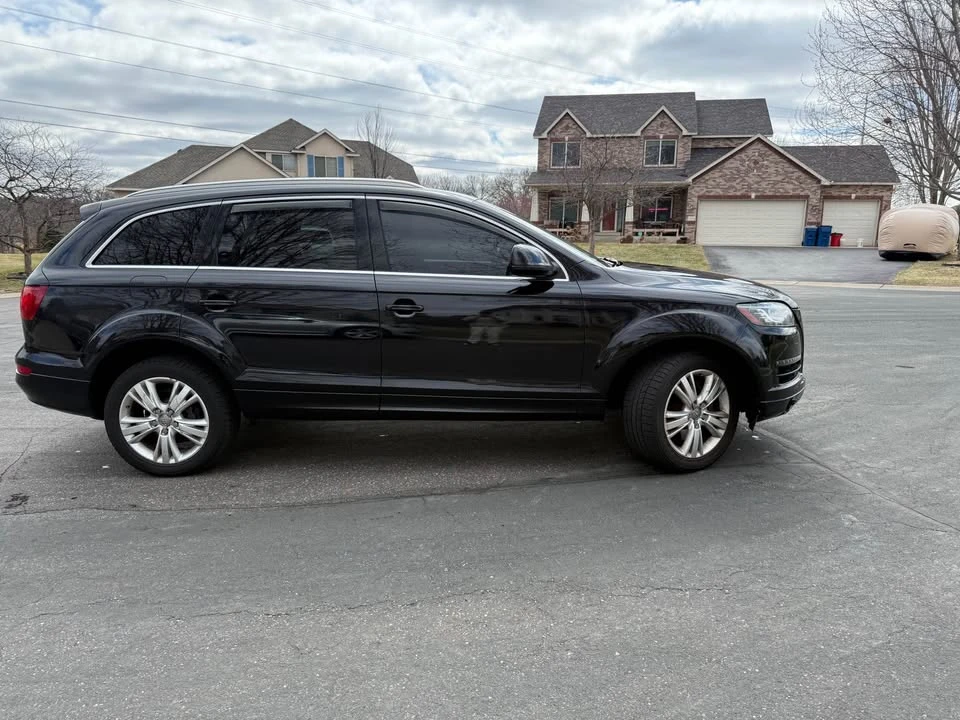 2011 Audi 4L Q7 - Image 2 of 9