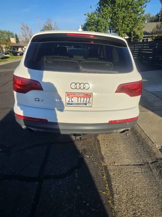 2011 Audi 4L Q7 - Image 2 of 8