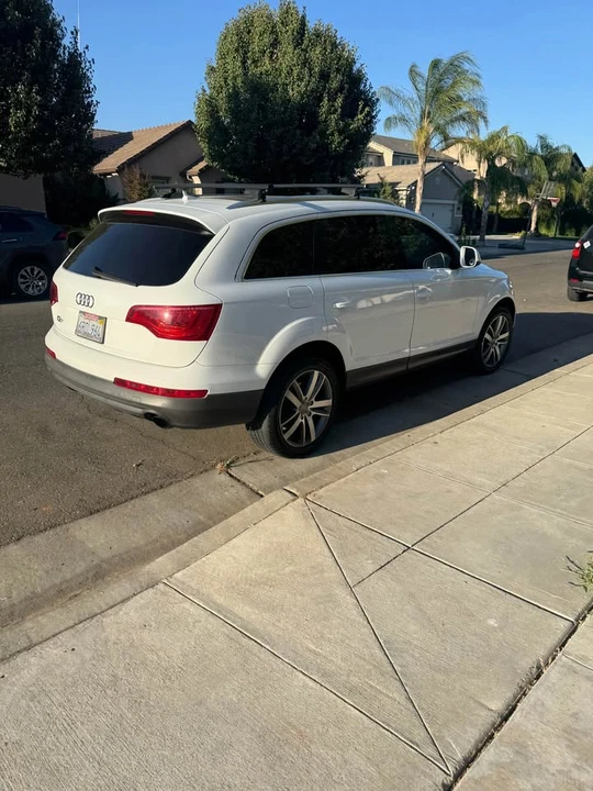 2011 Audi 4L Q7 - Image 2 of 10