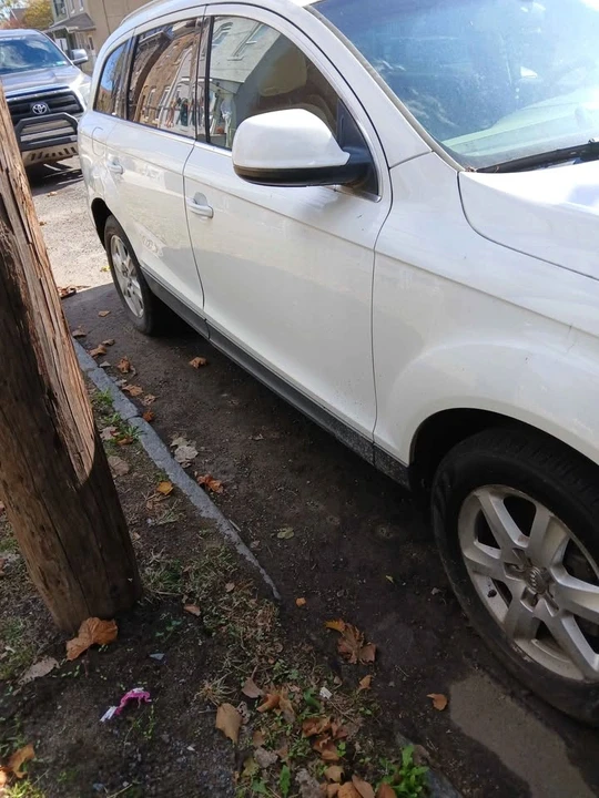 2011 Audi 4L Q7 - Image 2 of 5