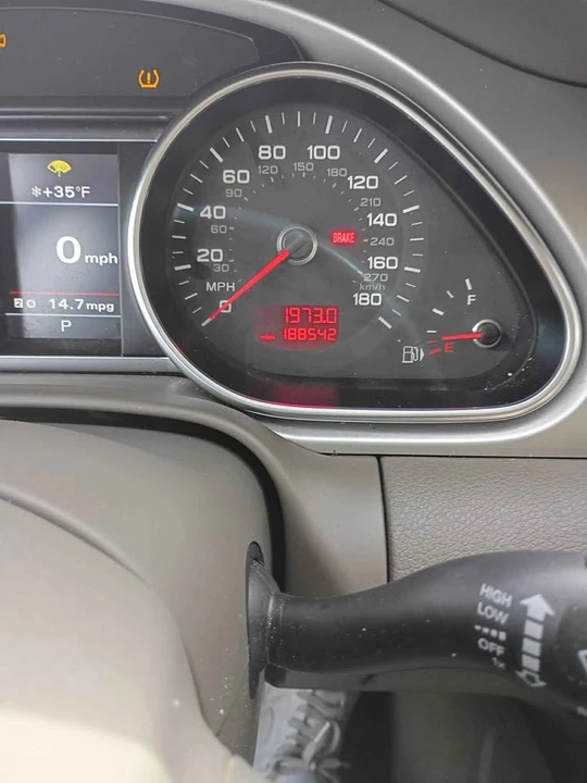 2011 Audi 4L Q7 - Image 5 of 6
