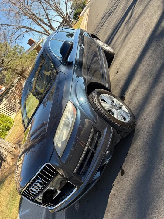2011 Audi 4L Q7 - Image 2 of 12