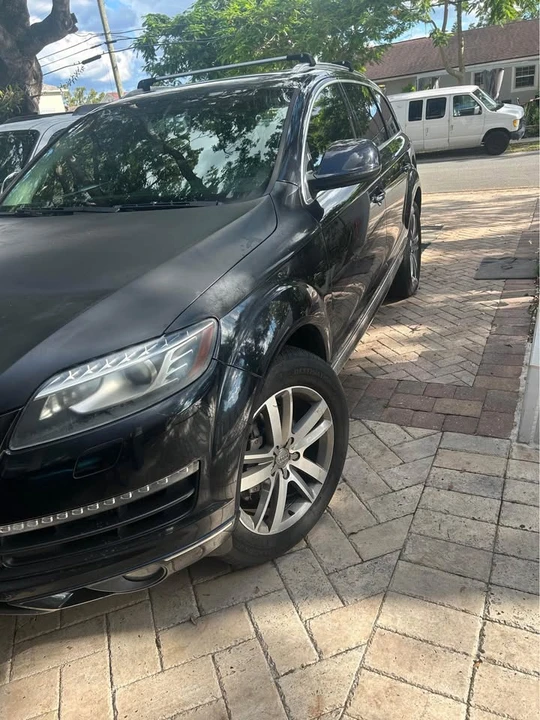 2011 Audi 4L Q7 - Image 2 of 5