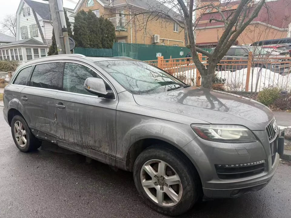 2011 Audi 4L Q7 - Image 2 of 9