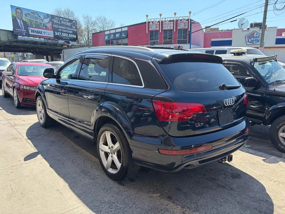 2011 Audi 4L Q7 - Image 2 of 10