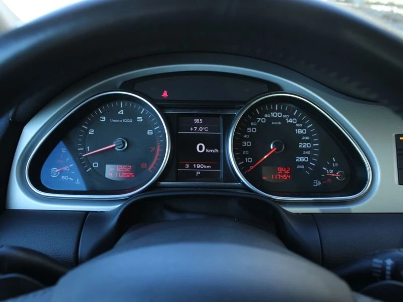 2011 Audi 4L Q7 - Image 10 of 18