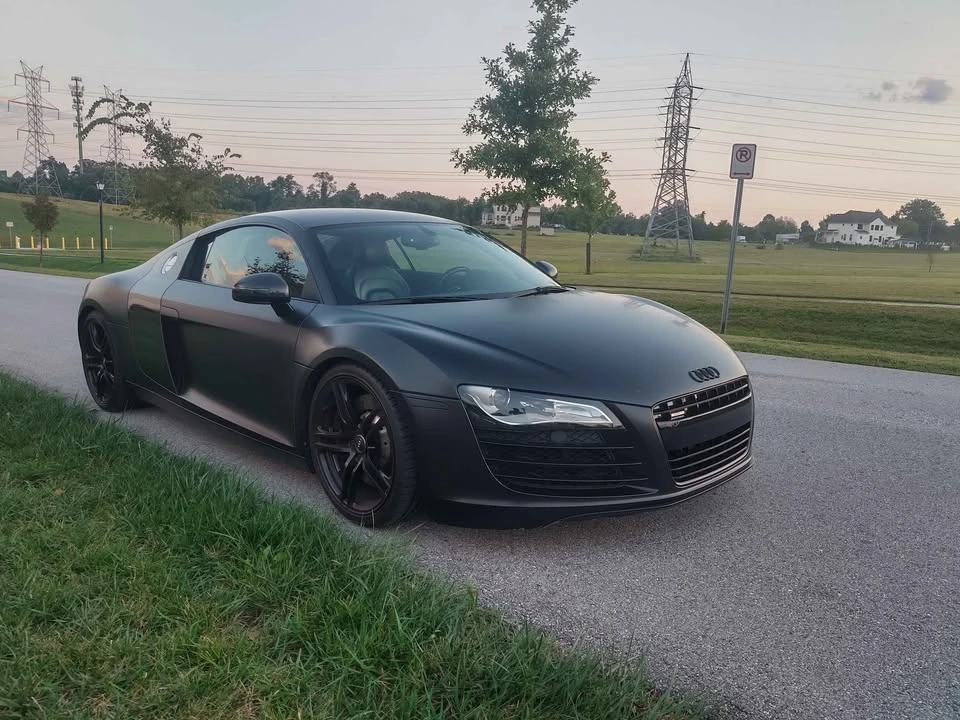 2011 Audi 42 R8 - Image 2 of 14