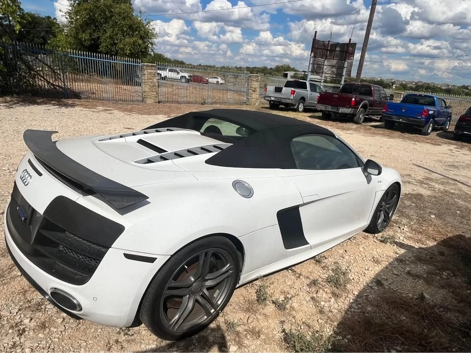 2011 Audi 42 R8 - Image 3 of 4