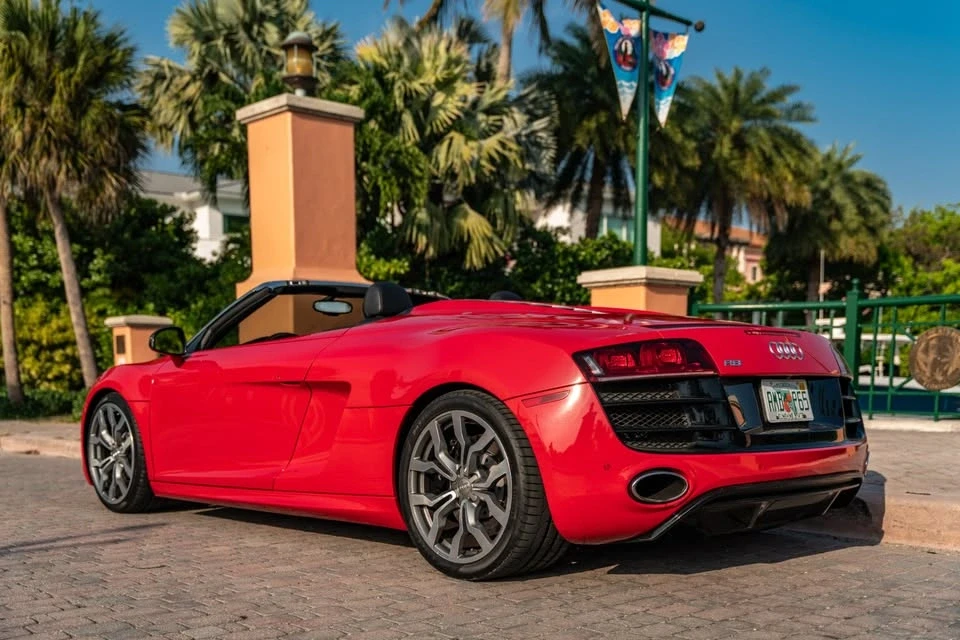 2011 Audi 42 R8 - Image 2 of 7