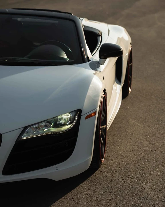 2011 Audi 42 R8 - Image 5 of 12